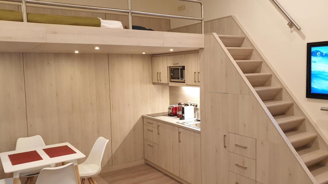 Old Buda Studio Apartment Budapest Bagian luar foto