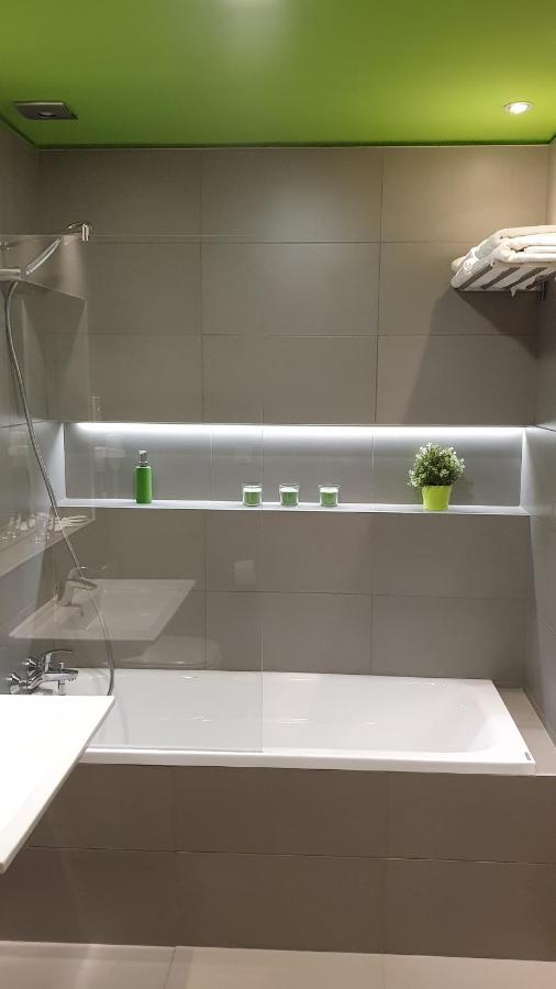 Old Buda Studio Apartment Budapest Bagian luar foto